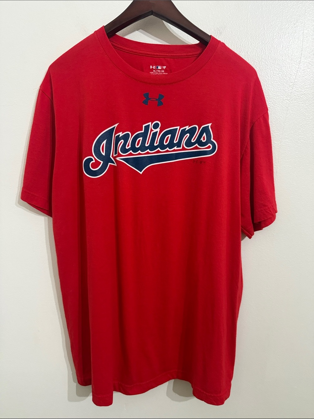 Under Armour Men's Cleveland Indians Red Logo Shirt Extra Large MLB Baseball